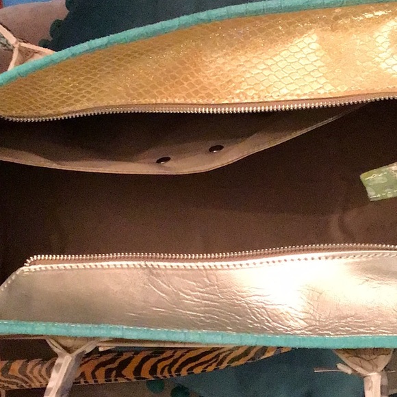 EMMA BAG- E BARRITO. LARGE LEATHER CROSSBODY BAG. - Picture 6 of 9